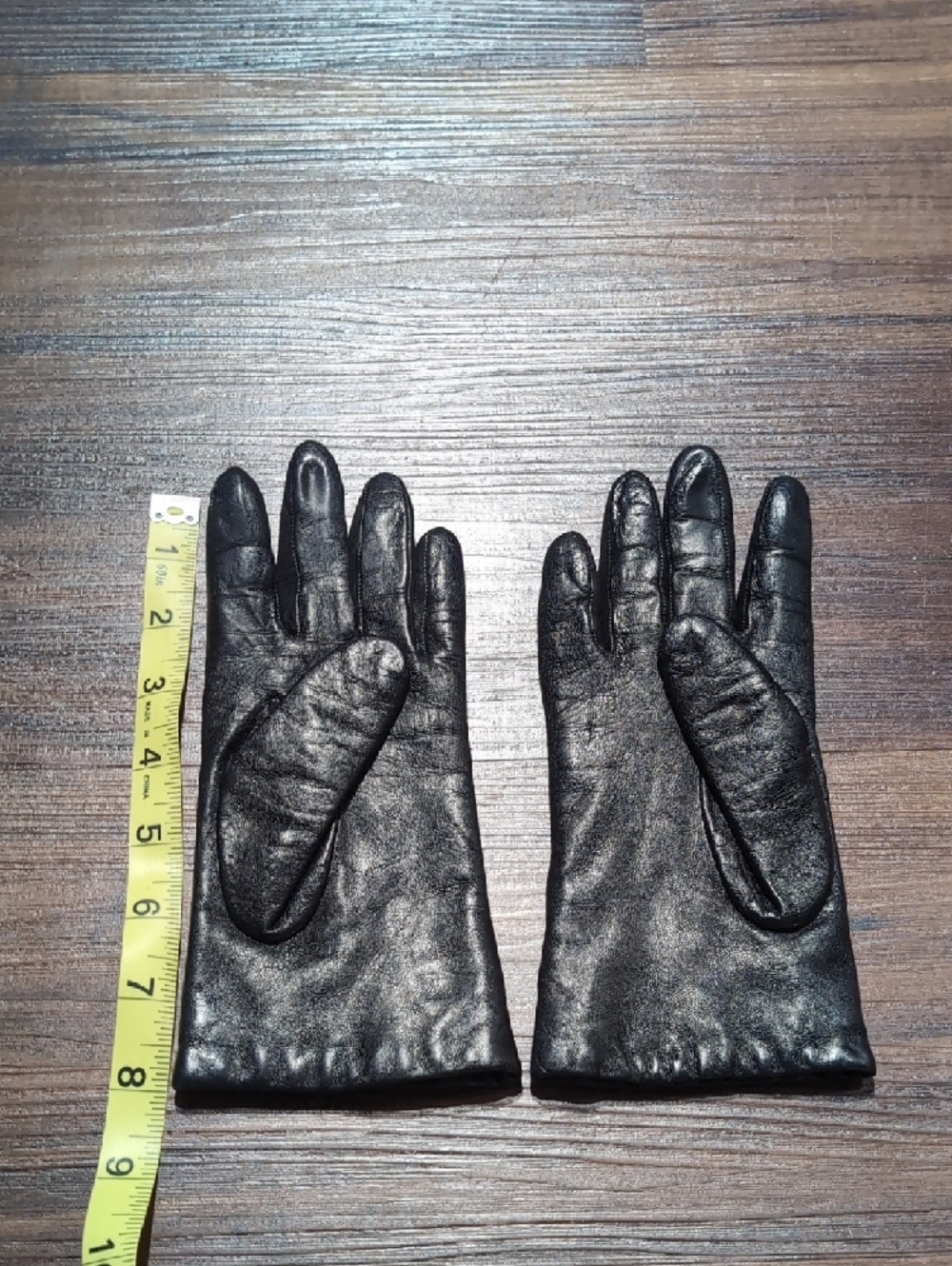 Coach Classic Black Leather Gloves - Timeless Style 6.5 - Picture 4 of 6